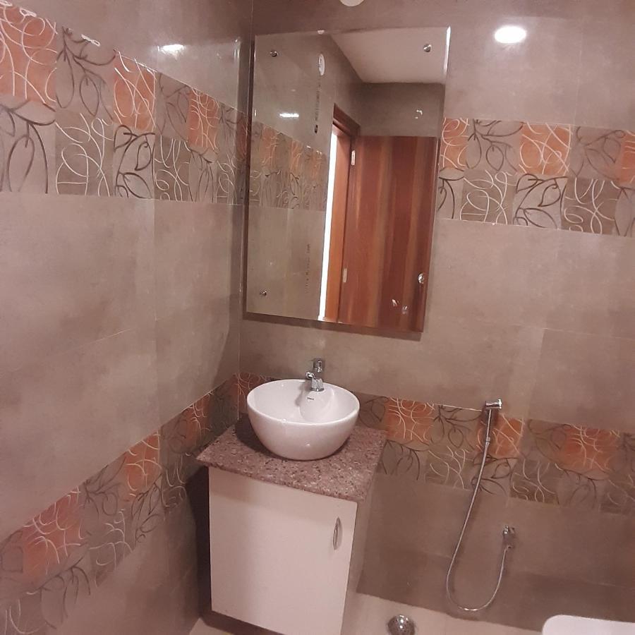 Triom Hotel Delhi  Bagian luar foto