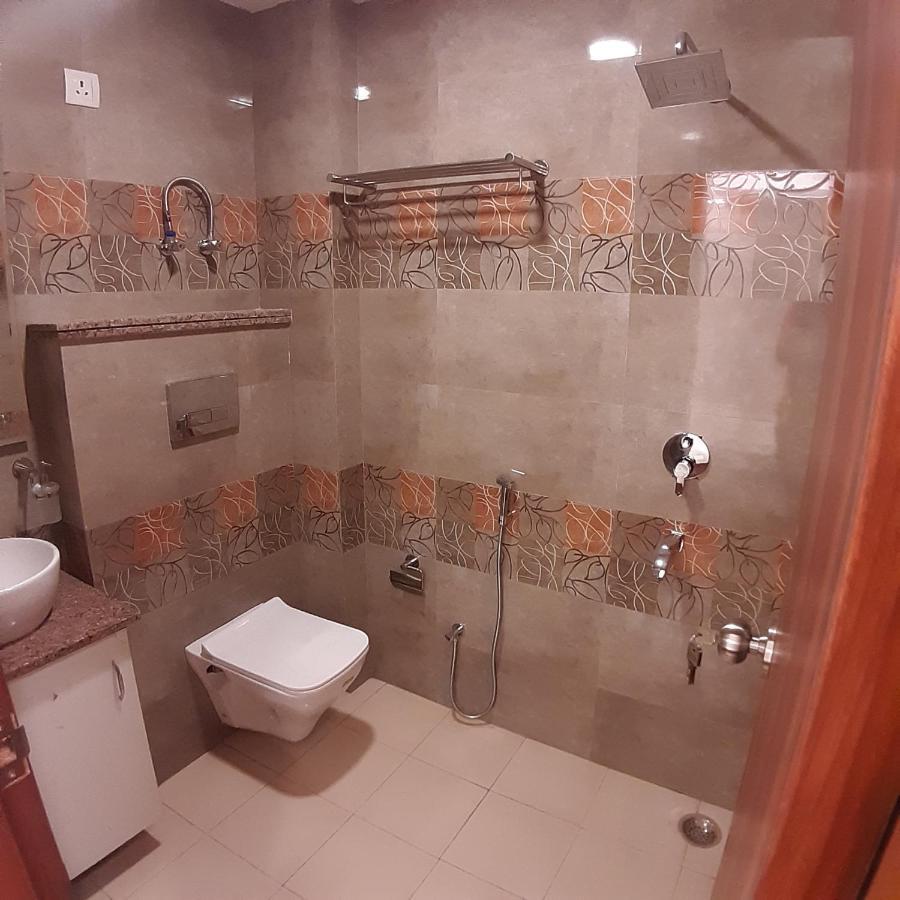 Triom Hotel Delhi  Bagian luar foto